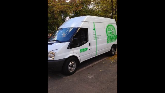 Planea tus pequeñas mudanzas con una flota de furgonetas nuevas en Cerca Alquiler De Furgonetas