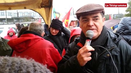 Brest. 200 manifestants devant Jabil (Le Télégramme)