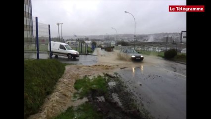 Landerneau. Des rues inondées