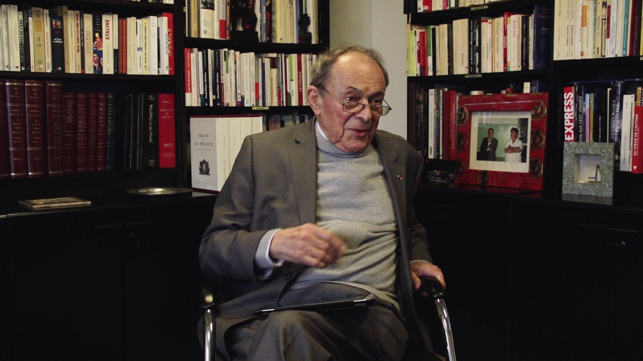 Douce France - La Réponse des Politiques