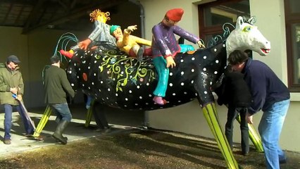 Lo caval de la Calquièira à l'estable de Crespinh