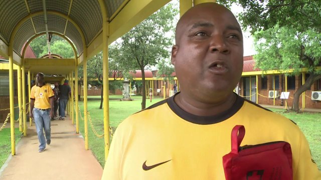 Incêndio mata oito mineiros sul-africanos