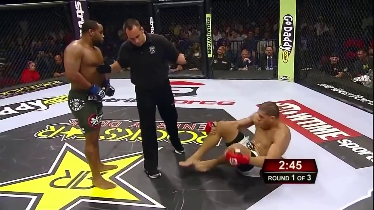 Strikeforce SENSATION_ Antonio Silva vs. Daniel Cormier FULL FIGHT in HD (September 10, 2011)(720p_H.264-AAC)