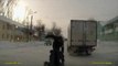 Baston + Fail : un chauffeur de camion se bat alors que son véhicule se fait la malle tout seul.