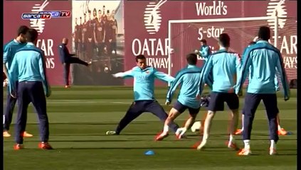 Barcelona prepare for Sevilla, Neymar visits club museum