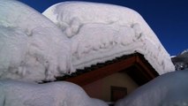Heaviest snow in decades buries northern Italian village