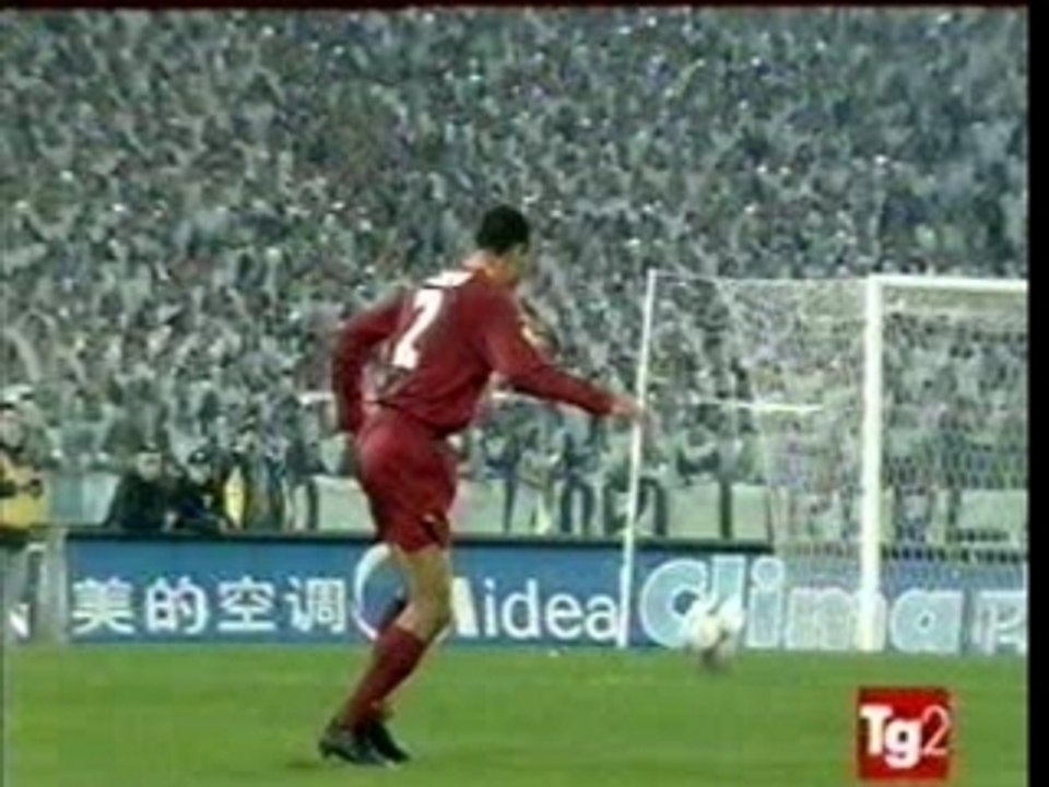 Coup du sombrero de Cafu sur Nedved