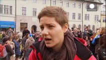 Decine di feriti in Bosnia alle manifestazioni contro il governo