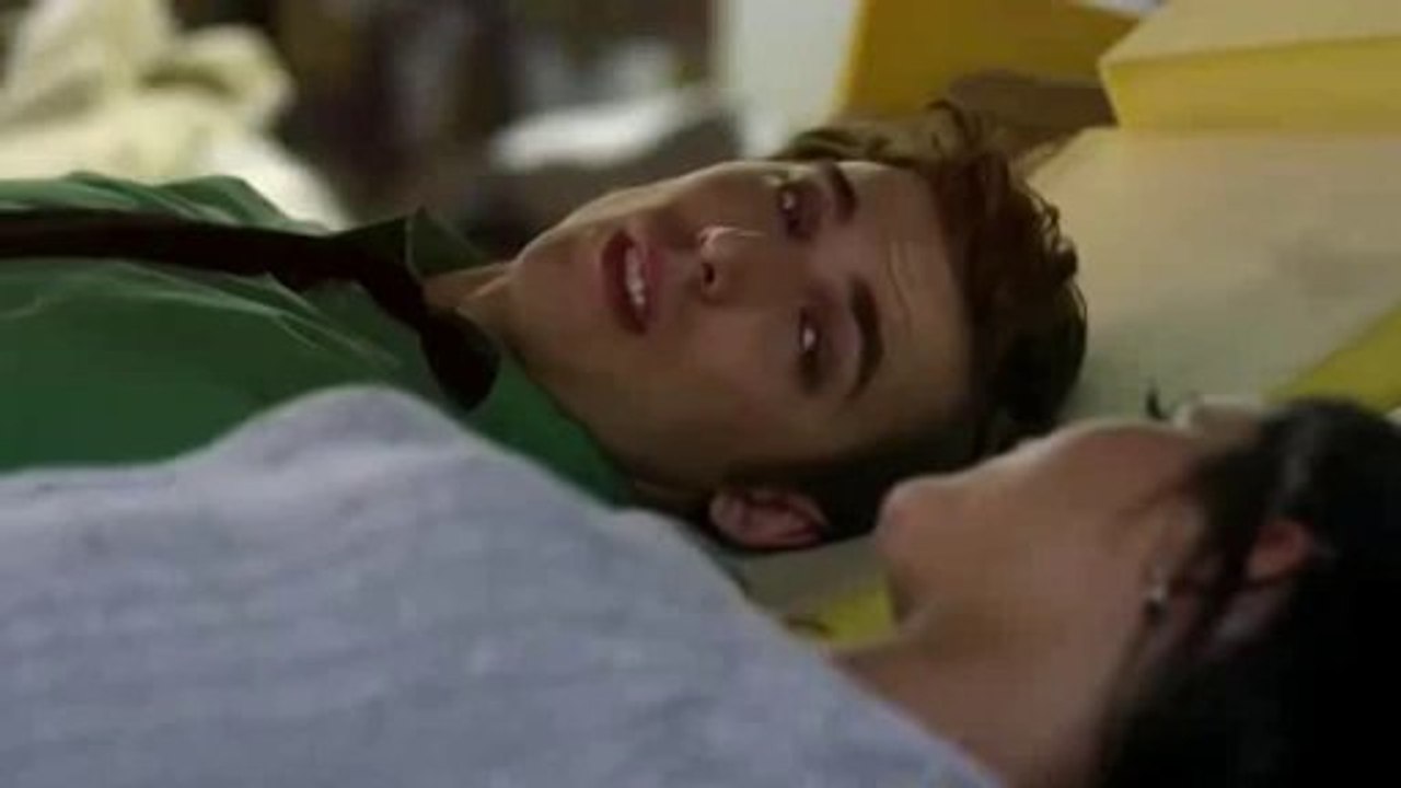 A Christmas Love Story Official Trailer_clip14