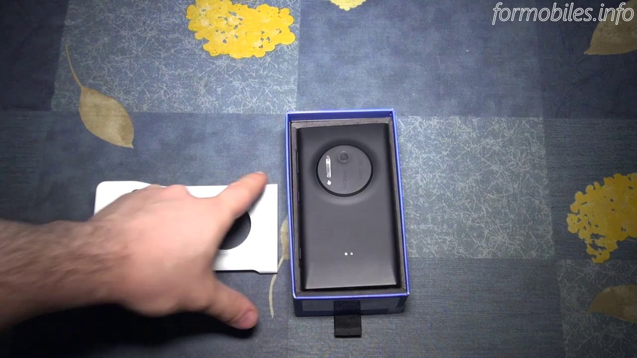 Nokia Lumia 1020 - Un unboxing da 82 Megapixel in bianco e nero {Esclusiva mondiale}