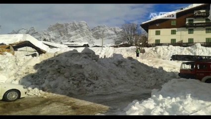 CROLLA IL TETTO DEL CURLING CENTER