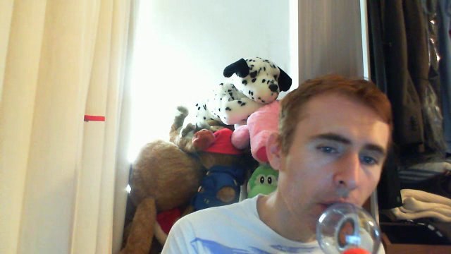 Wiwi égratigne coeur de chewing gum de Brigitte