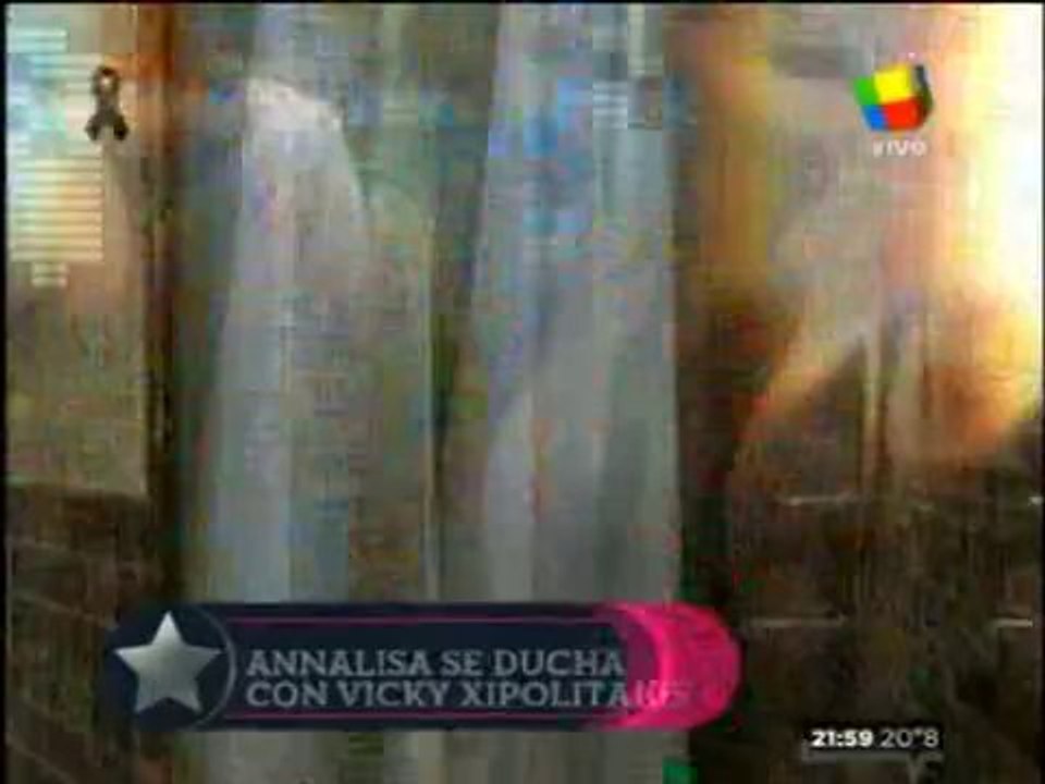 Vicky y Annalisa: se bañaron juntas