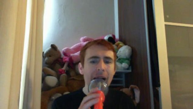 Wiwi égratigne l'étoile solitaire de Johnny Hallyday