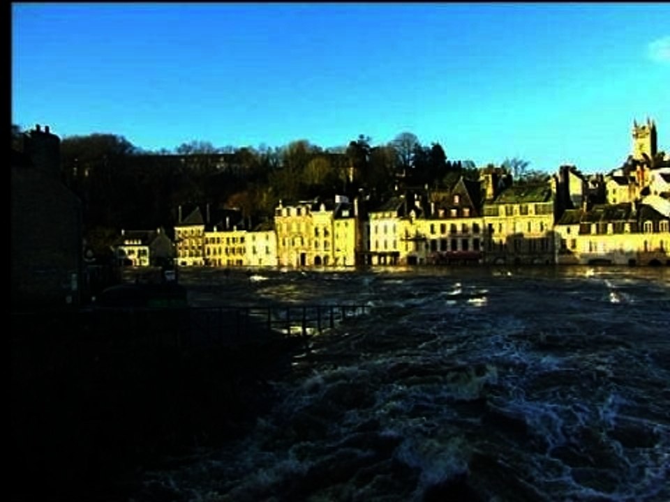 Importantes inondations dans la ville de Quimpe...