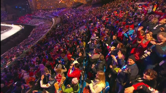 Выход спортсменов под Нас не догонят