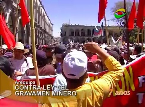 Pobladores en contra de ley del Gravamen minero