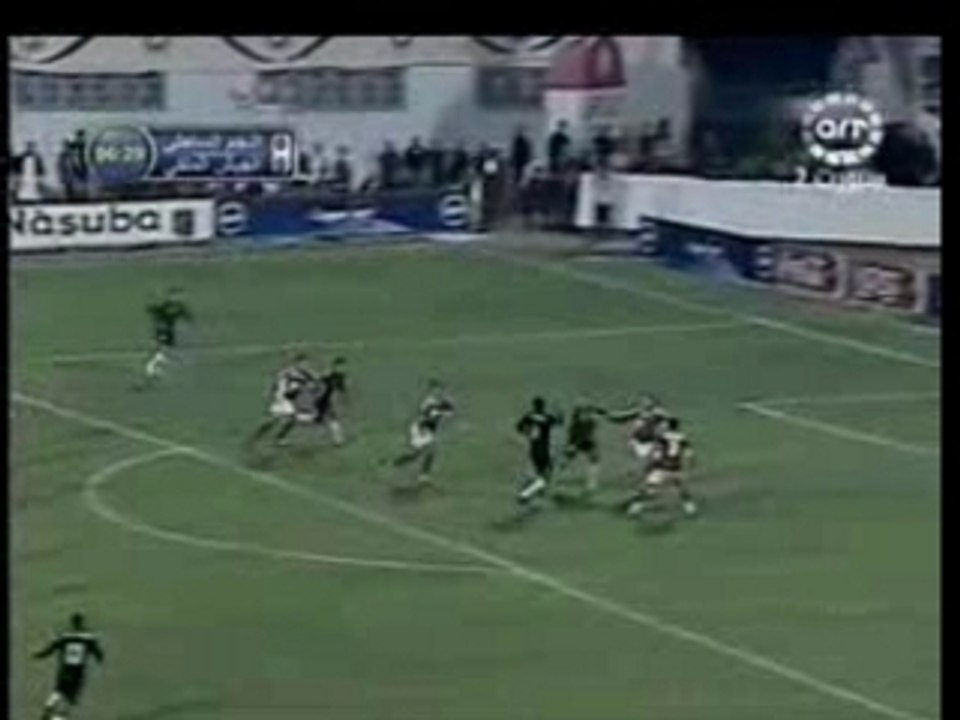 hors jeu et L ESS remporte la CAF