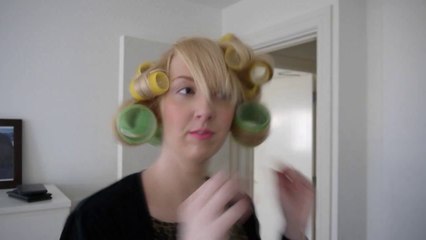 Get big bouncy hair with Velcro Rollers