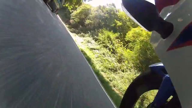 Almost Crash Honda CBR 125R GoPro Hero 2