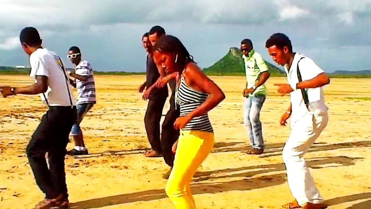 LELAHY DINE  - Misia Jery  (gasy - malagasy)