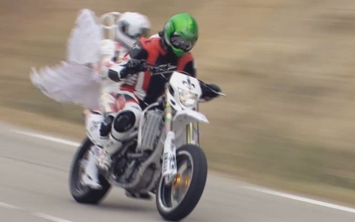 Leçons de pilotage sur route par Nuques et Lolo