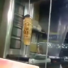 UN RAT SUR UN _GREC_ KEBAB 2014 HORRIBLE CHOC A VOIR ...BON