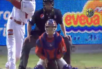 Home Run de Chris Roberson de Mexico 08-02-2014