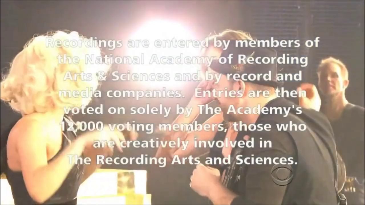 Lady Gaga - Yoü and I (feat. Sugarland) - Grammy Nominations Concert 2011