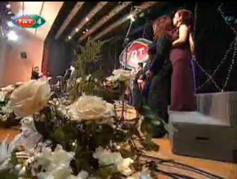 10-E.O.BURÇ-Aşağıdan Gelir Omuz Omuza