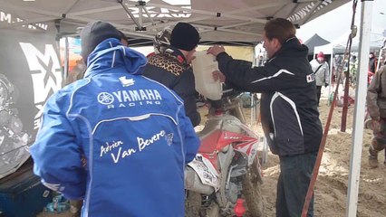 Un ravitaillement à l'Enduropale