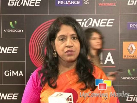 Kavita Krishnamurthy at gima awards 2014 with press on red carpet (Ilove My India)