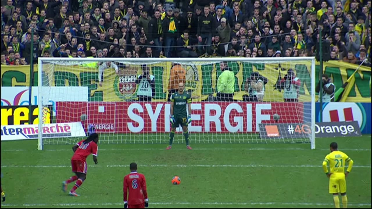 But Bafetimbi GOMIS (76ème) - FC Nantes - Olympique Lyonnais - (1-2) - 09/02/14 - (FCN-OL)