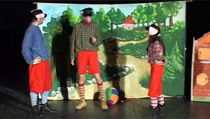 Смед.Паланка - Позориште Сопот представа "Три прасета"  8.02.2014