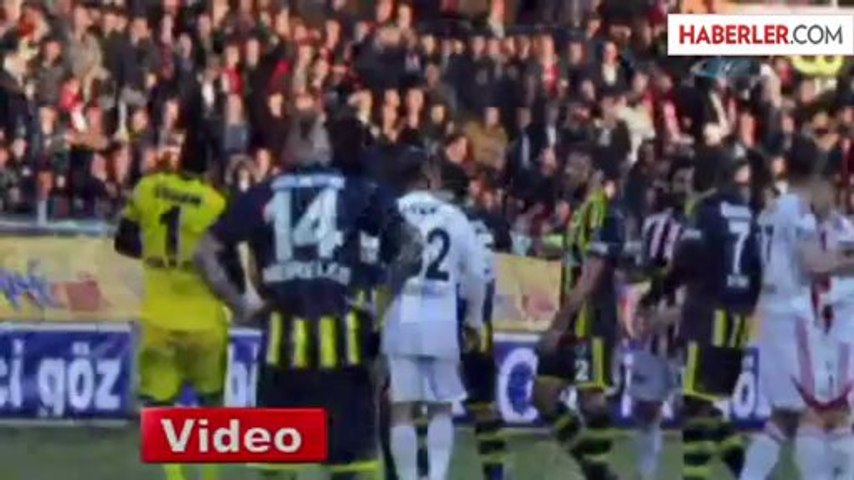 09.02.2014 - Video özet izle. Fenerbahçe Sivasspor maç özeti ve golleri  izle - Fenerbahçe, Sivasspor'a 2-0 Yenildi - TDS