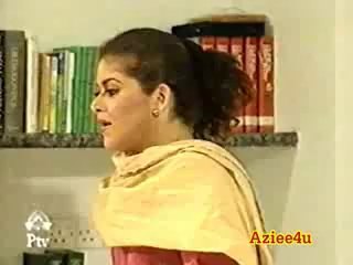 ASHFAQ AHMED`S ( Saman Goth Jo Driver ) Ptv Classic Drama Series