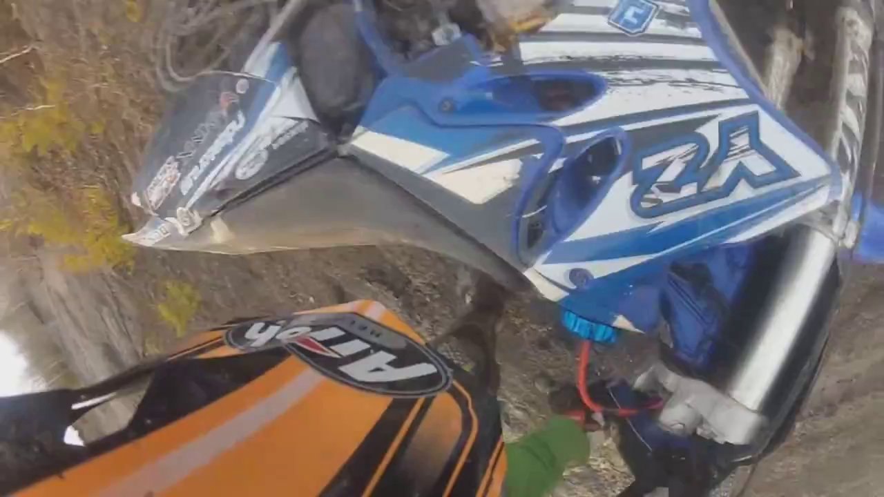 Yamaha yz 125 Tire Stuck In The Mud Fail
