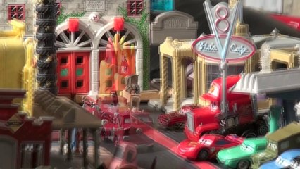 Play Doh Pixar Cars and Lightning McQueen, we make an Olympic Torch with Play Doh