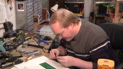 Surface Mount Soldering Tips and Tricks - The Ben Heck Show