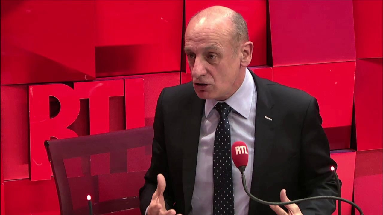 Photos volées de Valérie Trierweiler : il faut que "Closer" paie !