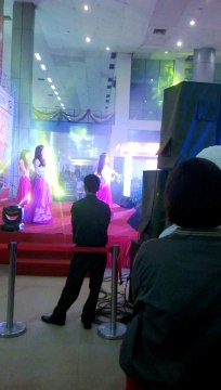 Múa bụng tại lễ khai mạc hội chợ Giảng Võ