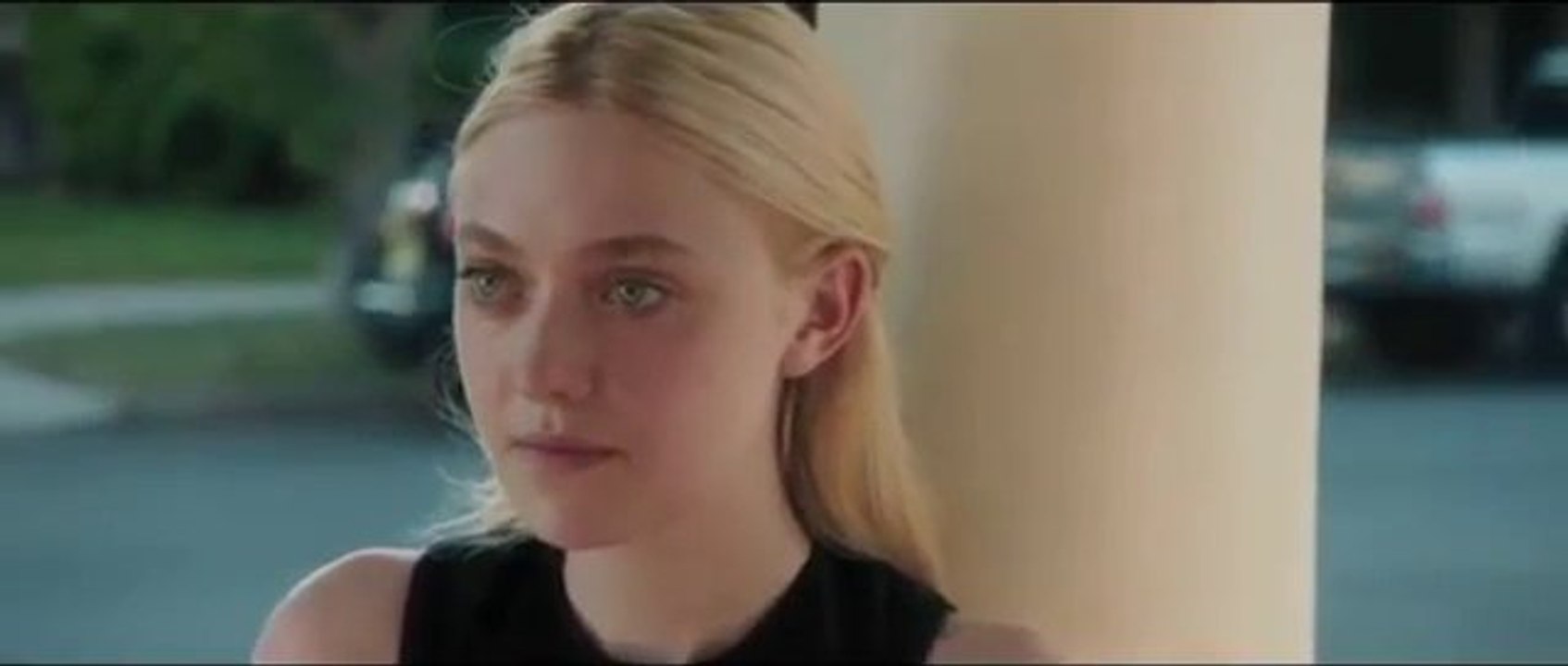 Dakota Fanning and Elizabeth Olsen - Very Good Girls