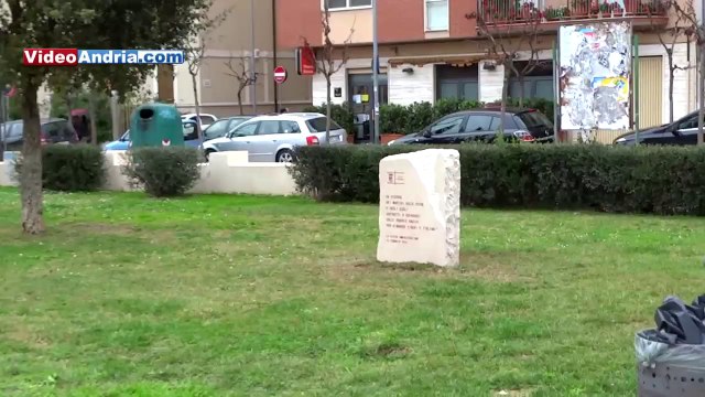 Andria, vicino al Monumento dei Caduti un cippo commemorativo dedicato ai Martiri delle Foibe