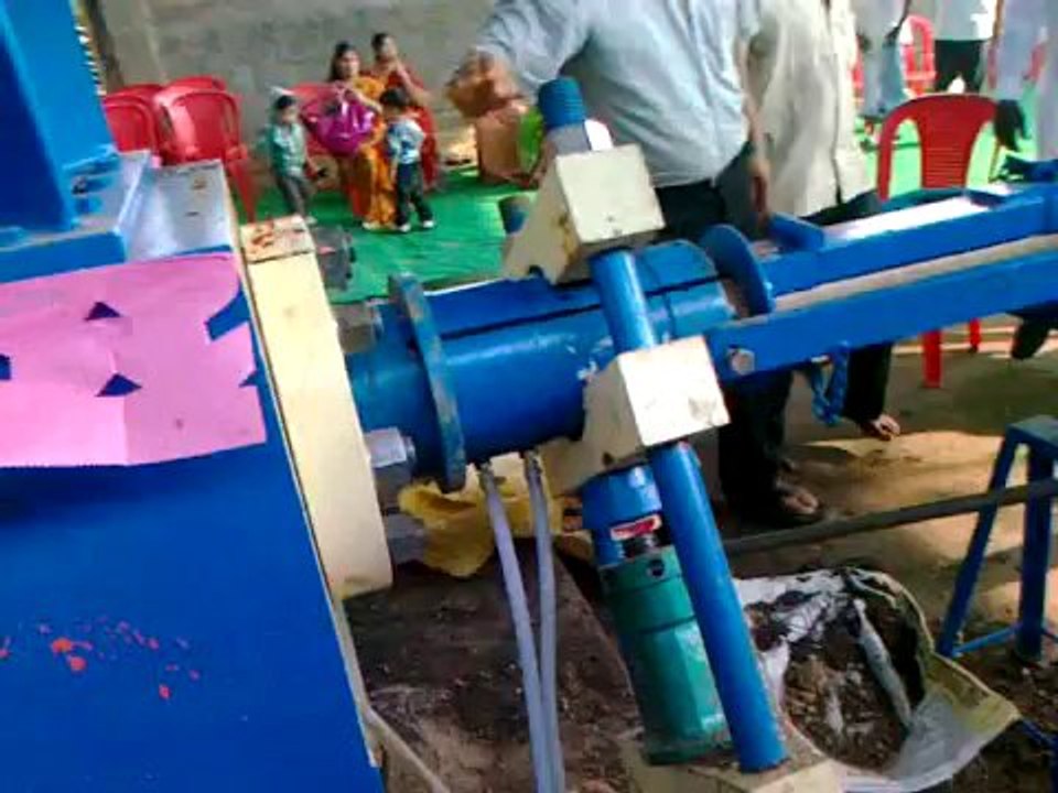 Fuel Briquettes and  Biomass Briquettes India - Ronak Agrotech Engineering Pvt Ltd