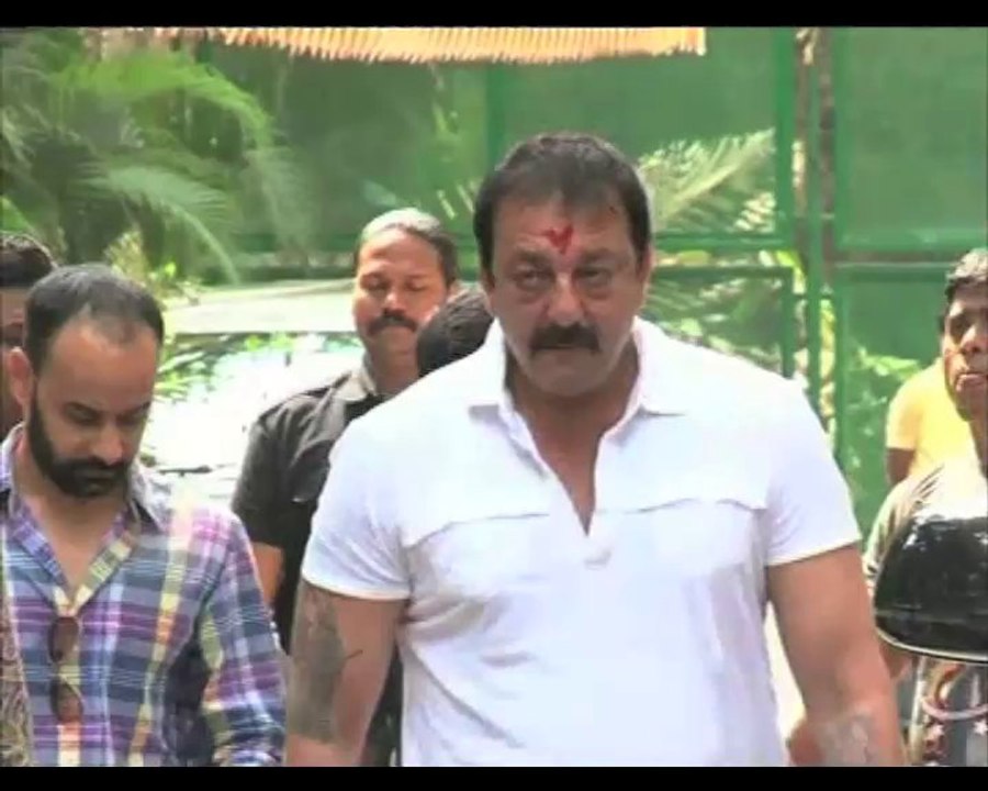 Sanjay Dutt seeks further parole to nurse wife