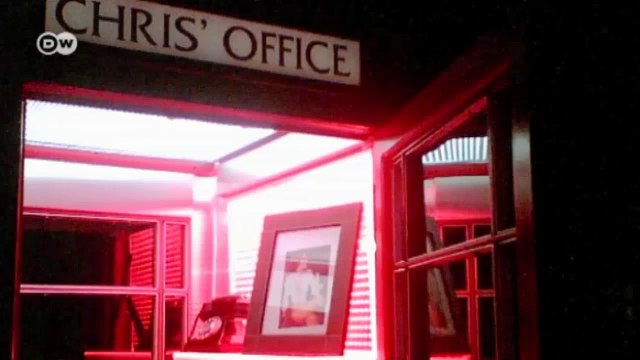 Cabinas telefónicas reconvertidas | Euromaxx