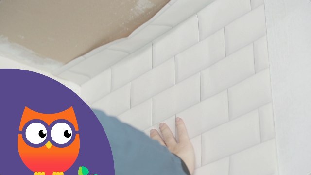 Comment poser du papier à peindre intissé (Ooreka.fr)