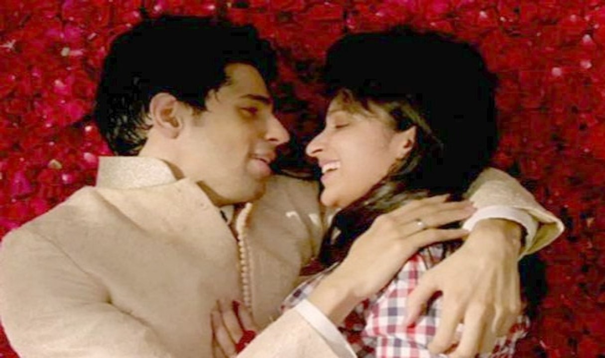 Hasee Toh Phasee Movie Review | Sidharth Malhotra | Parineeti Chopra