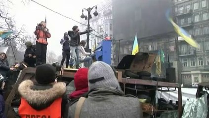 Ukraine : un concert de piano anime les barricades de Kiev