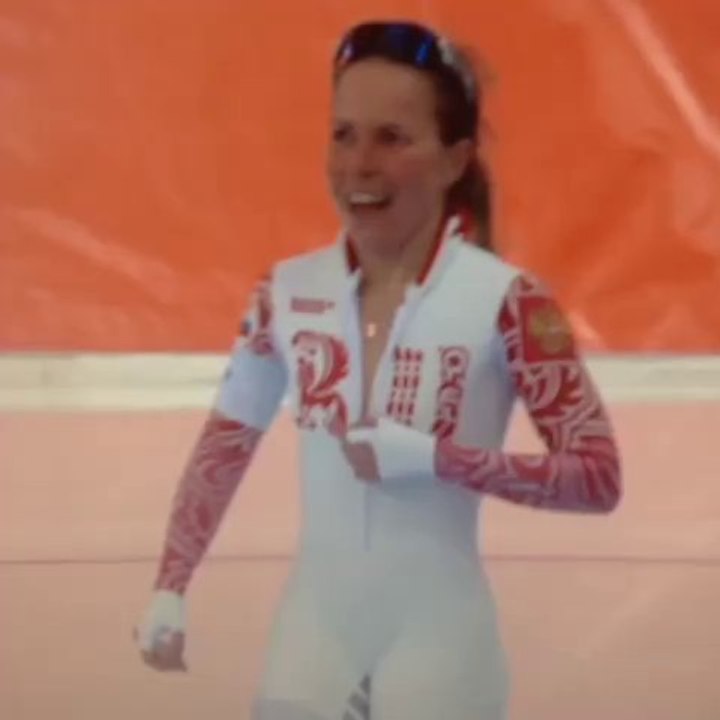Sotchi 2014 : elle se déshabille pour fêter sa victoire !